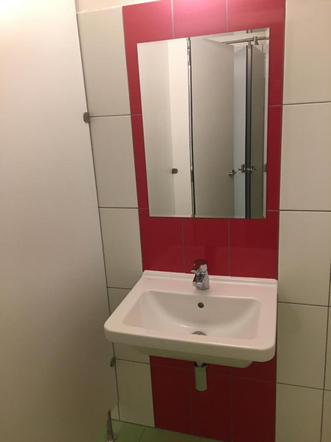 Expo Capsule Hostel Prag Dış mekan fotoğraf