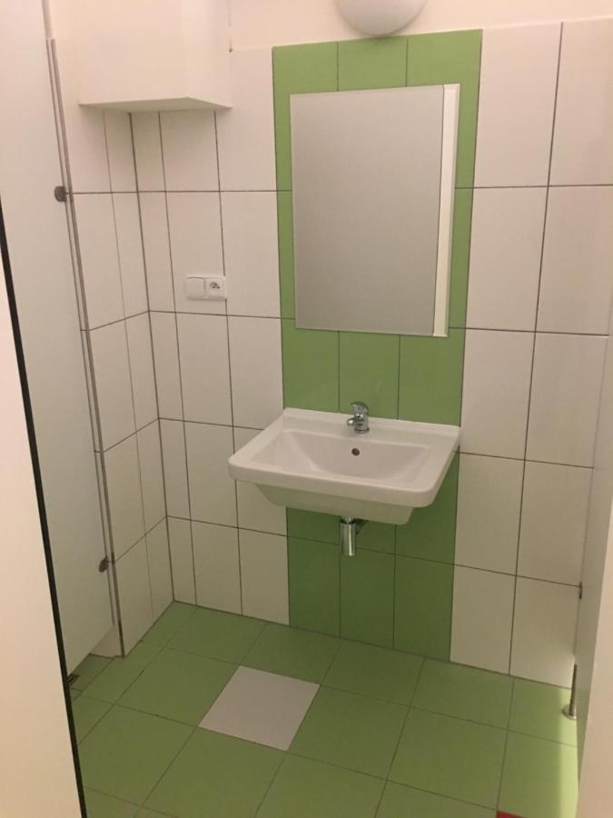Expo Capsule Hostel Prag Dış mekan fotoğraf