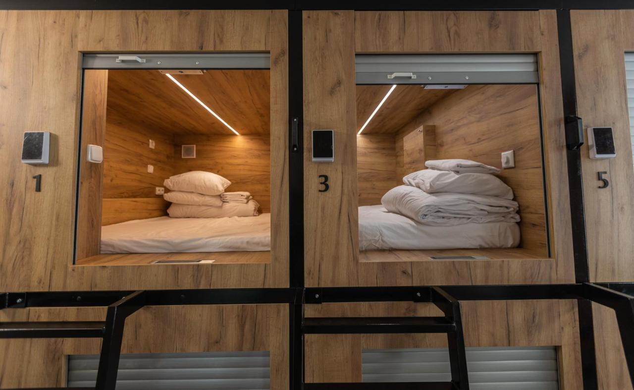 Expo Capsule Hostel Prag Dış mekan fotoğraf